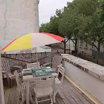Apartman T2 Avec Terrasse, Hyper Centre La Rochelle, Calme, A Pied