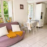 T2 Avec Terrasse, Hyper Centre La Rochelle, Calme, A Pied * La Rochelle